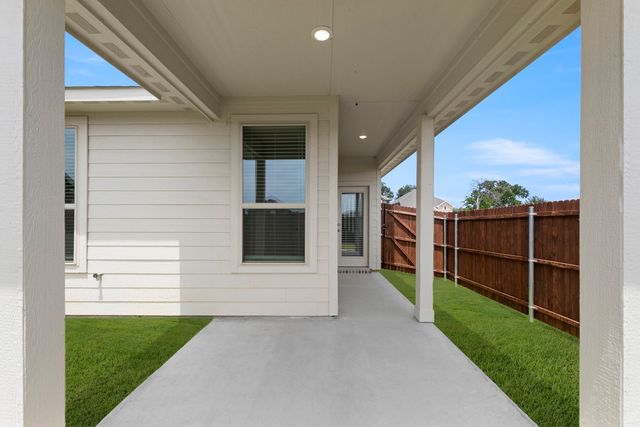 1713 Edgeway Drive, Aubrey, TX 76227