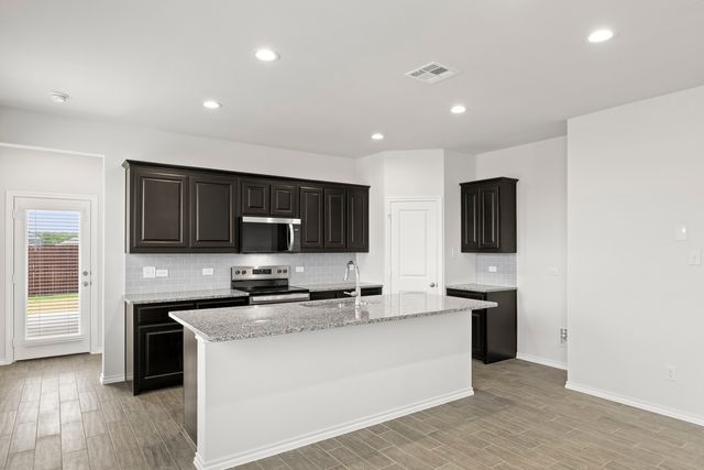 1713 Edgeway Drive, Aubrey, TX 76227