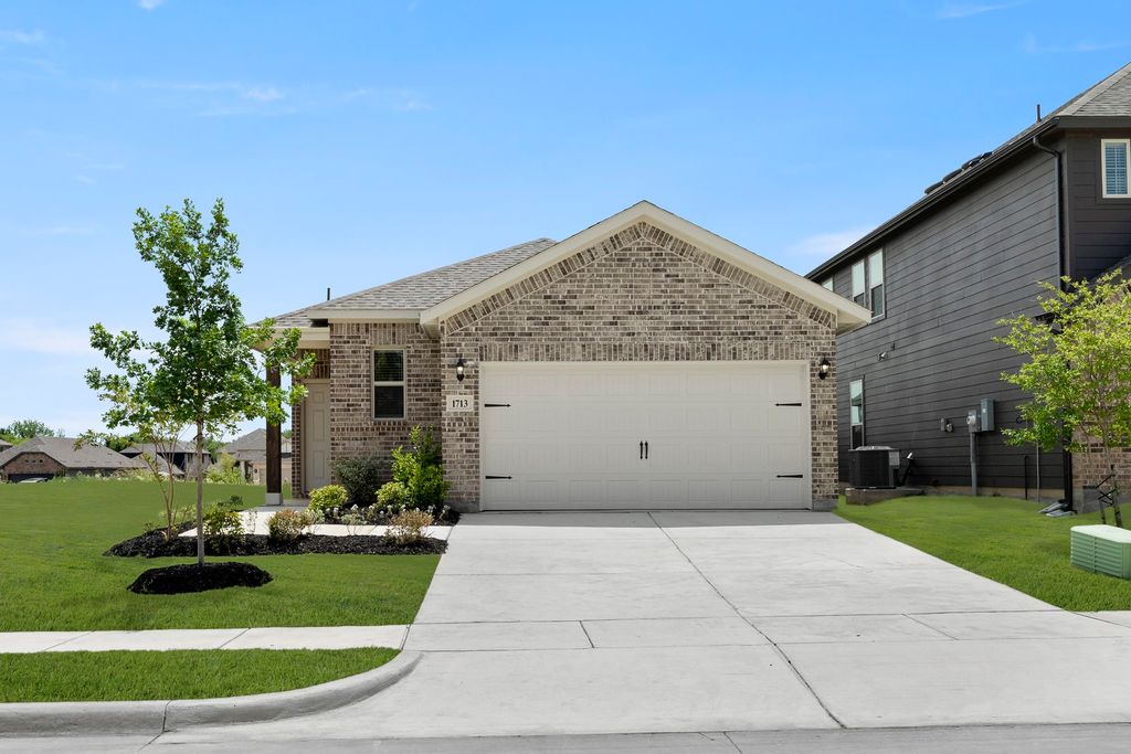 1713 Edgeway Drive, Aubrey, TX 76227