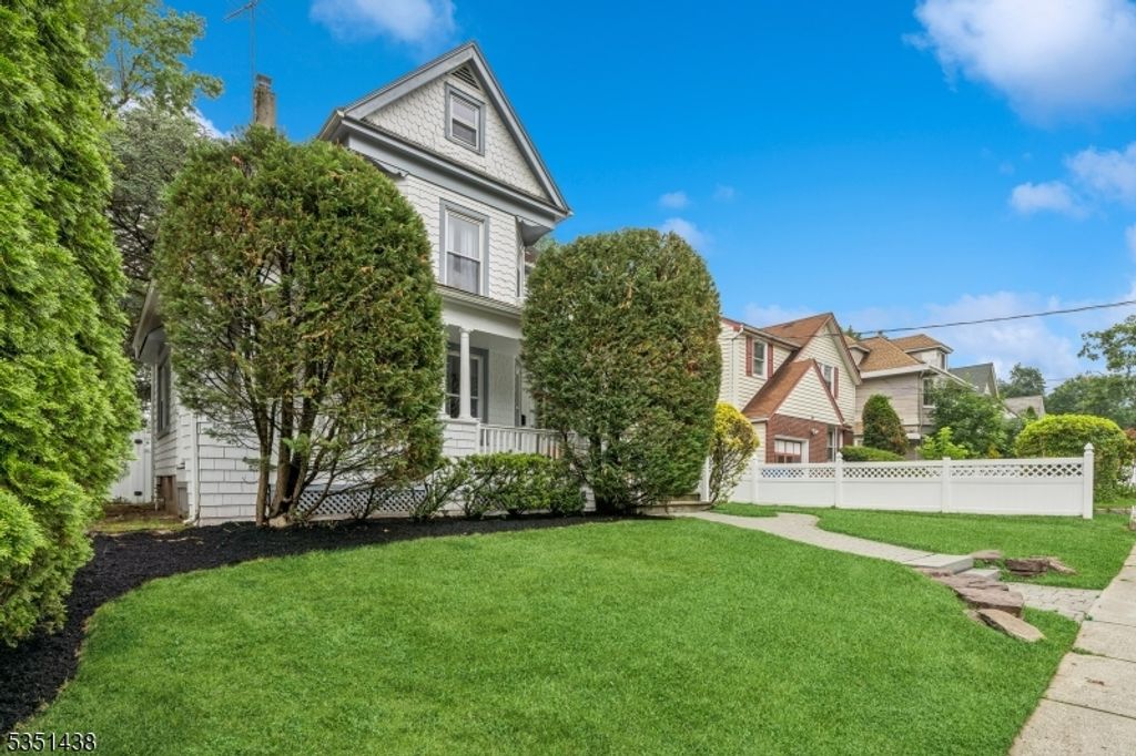 70 Highwood Ave, Englewood City, NJ 07631