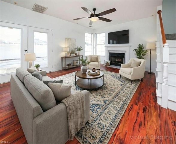 102 Lakes Edge DR, Suffolk, VA 23434