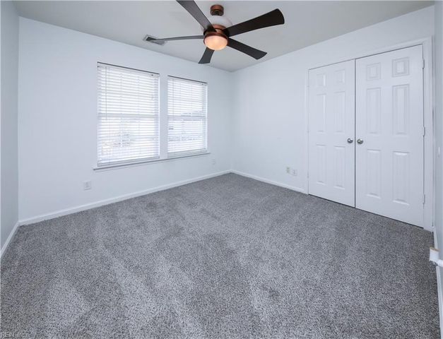 102 Lakes Edge DR, Suffolk, VA 23434