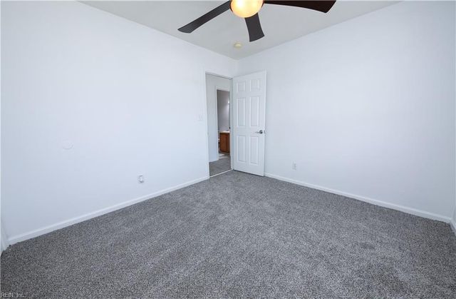 102 Lakes Edge DR, Suffolk, VA 23434