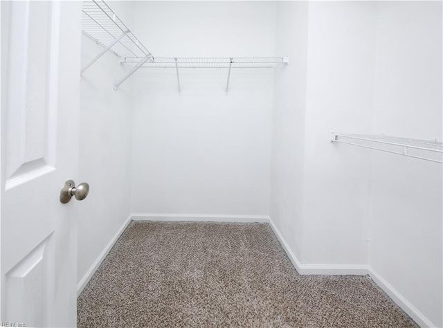 102 Lakes Edge DR, Suffolk, VA 23434