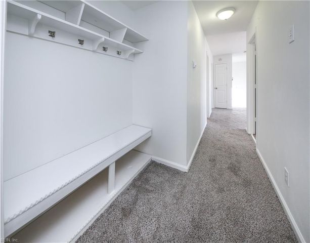 102 Lakes Edge DR, Suffolk, VA 23434