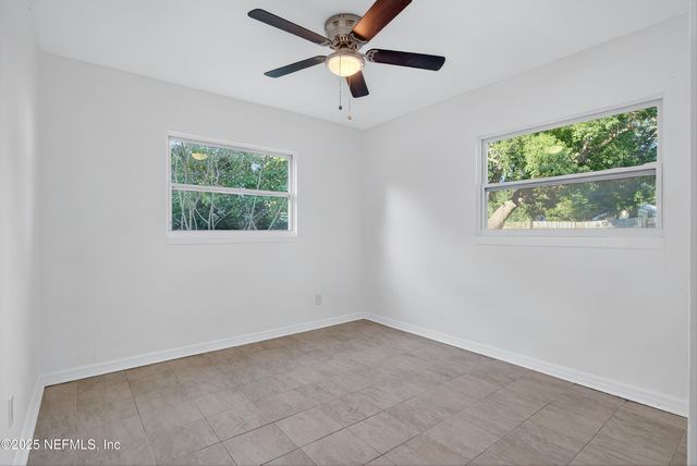 6923 N KING ARTHUR Road N, Jacksonville, FL 32211