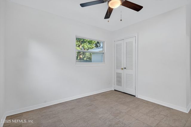 6923 N KING ARTHUR Road N, Jacksonville, FL 32211