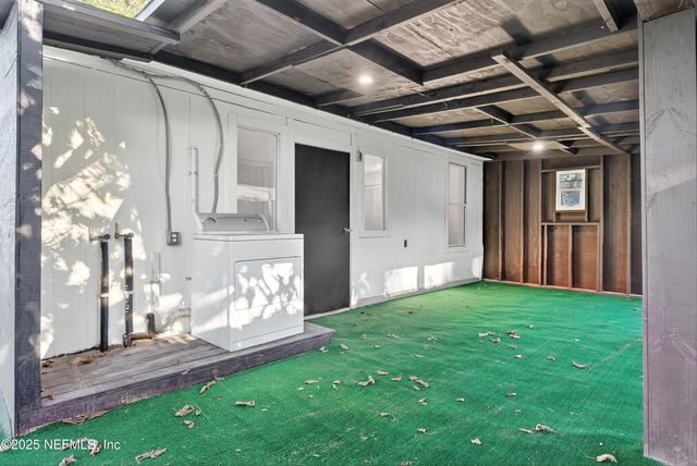 6923 N KING ARTHUR Road N, Jacksonville, FL 32211