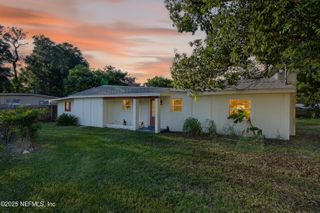 6923 N KING ARTHUR Road N, Jacksonville, FL 32211