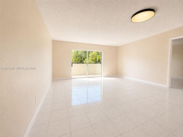 8024 Tatum Waterway Dr 2B, Miami Beach, FL 33141