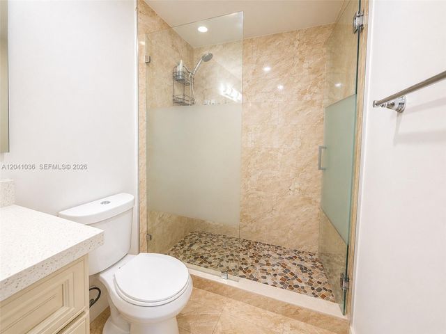 8024 Tatum Waterway Dr 2B, Miami Beach, FL 33141
