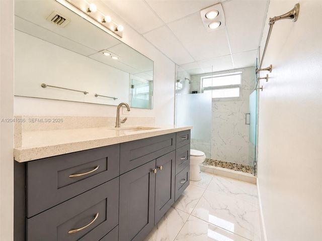 8024 Tatum Waterway Dr 2B, Miami Beach, FL 33141