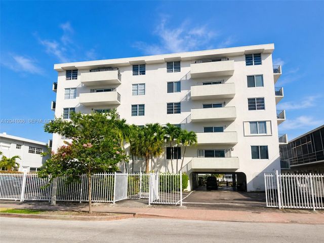 8024 Tatum Waterway Dr 2B, Miami Beach, FL 33141