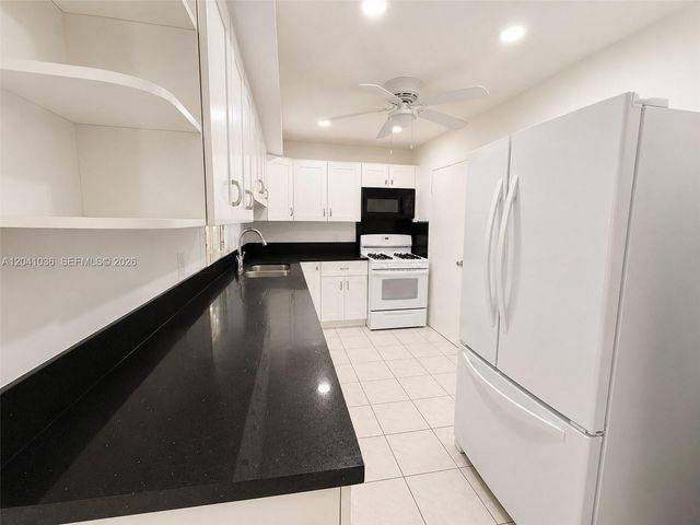 8024 Tatum Waterway Dr 2B, Miami Beach, FL 33141
