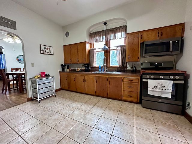 1706 14th Avenue, Rock Falls, IL 61071