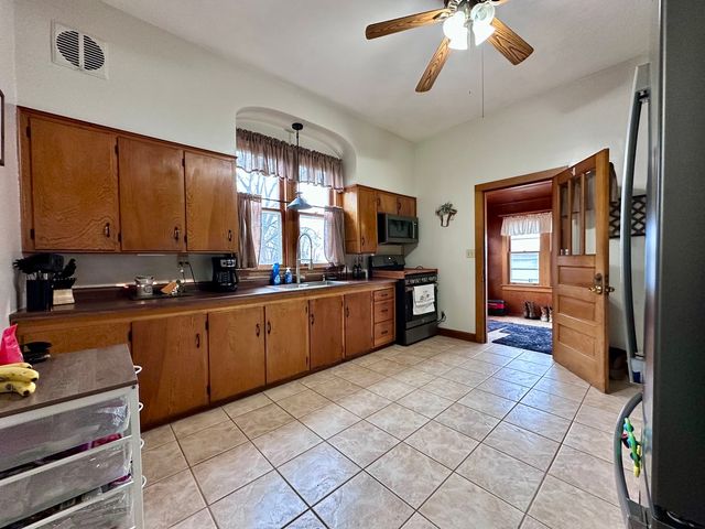 1706 14th Avenue, Rock Falls, IL 61071