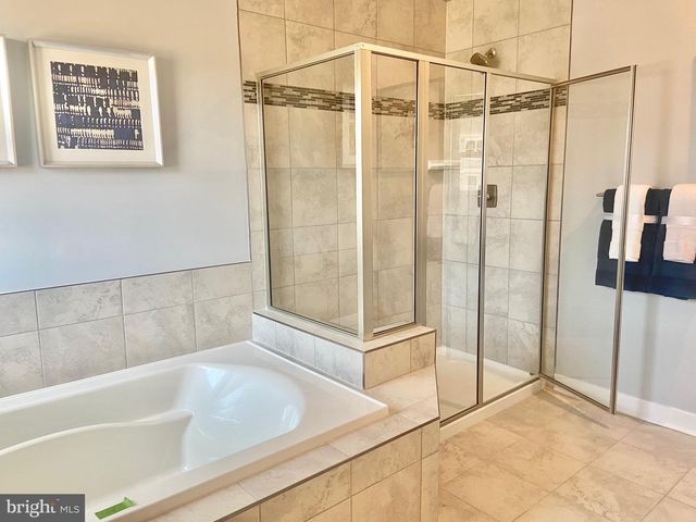 5611 GREENPOINT LN, Upper Marlboro, MD 20772