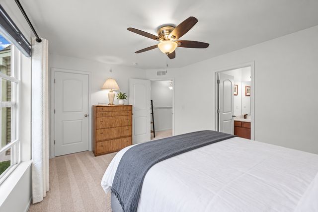 1196 Evergreen Avenue, Des Plaines, IL 60016