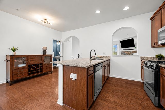1196 Evergreen Avenue, Des Plaines, IL 60016