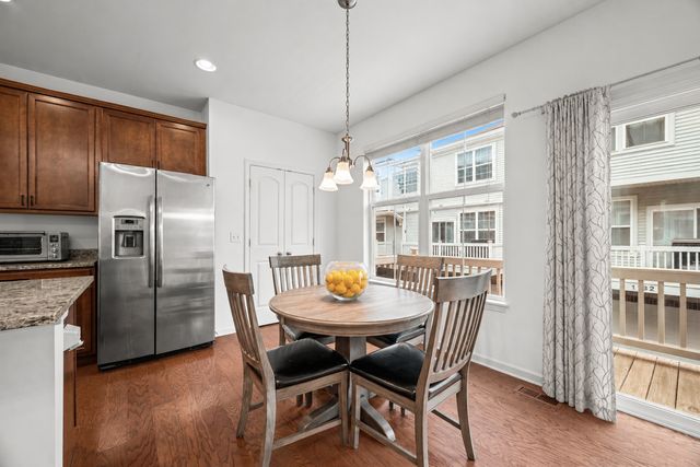 1196 Evergreen Avenue, Des Plaines, IL 60016