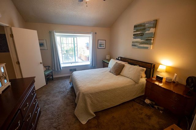 20 Coyle Creek Cir, Fair Oaks, CA 95628