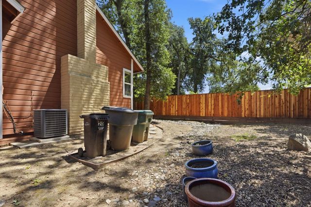 20 Coyle Creek Cir, Fair Oaks, CA 95628