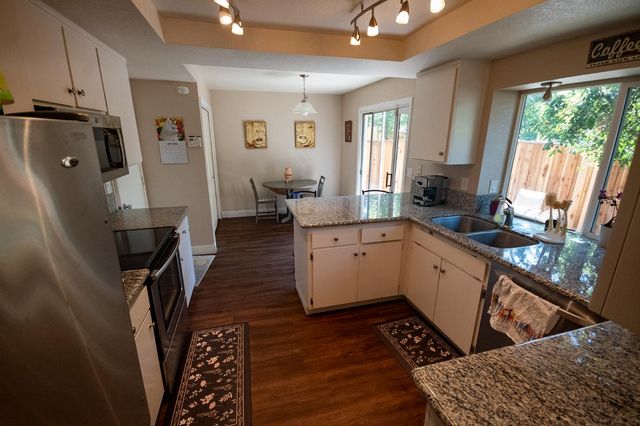 20 Coyle Creek Cir, Fair Oaks, CA 95628