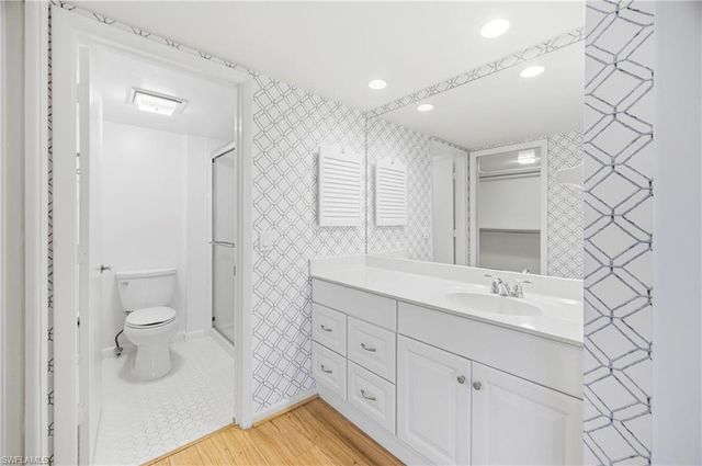 517 Lake Louise CIR 103, Naples, FL 34110