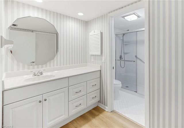 517 Lake Louise CIR 103, Naples, FL 34110