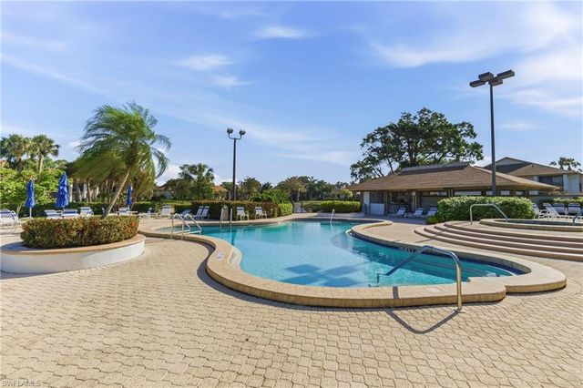 517 Lake Louise CIR 103, Naples, FL 34110