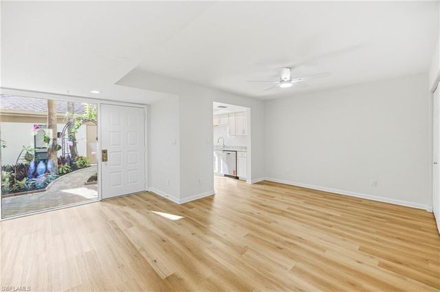 517 Lake Louise CIR 103, Naples, FL 34110