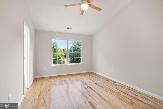 43268 CLEARNIGHT TER, Ashburn, VA 20147