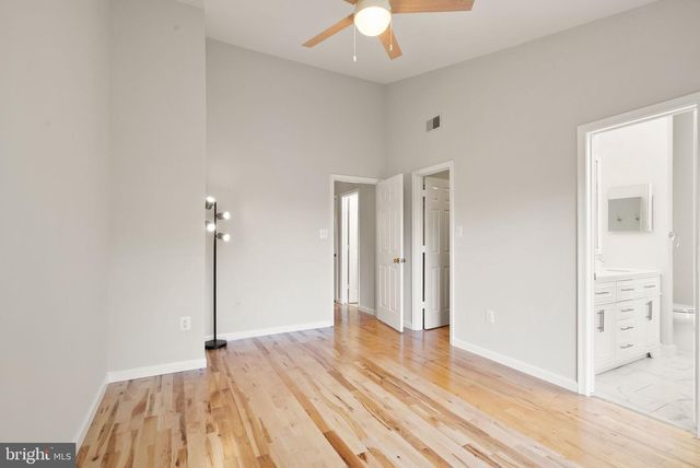 43268 CLEARNIGHT TER, Ashburn, VA 20147