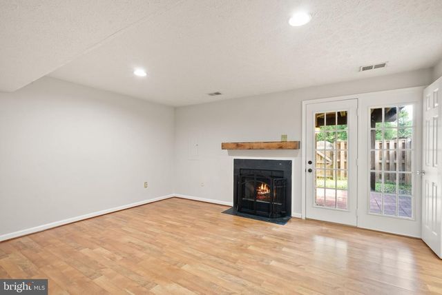 43268 CLEARNIGHT TER, Ashburn, VA 20147