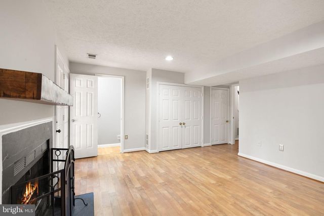 43268 CLEARNIGHT TER, Ashburn, VA 20147