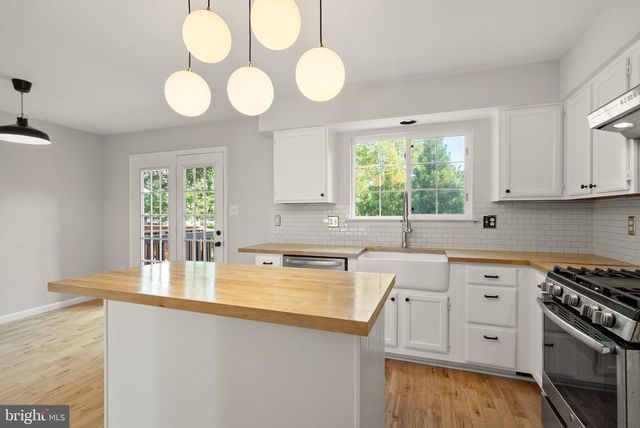 43268 CLEARNIGHT TER, Ashburn, VA 20147