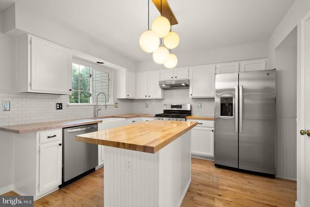 43268 CLEARNIGHT TER, Ashburn, VA 20147
