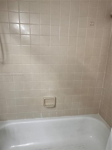 6280 NW 186th St 310, Hialeah, FL 33015