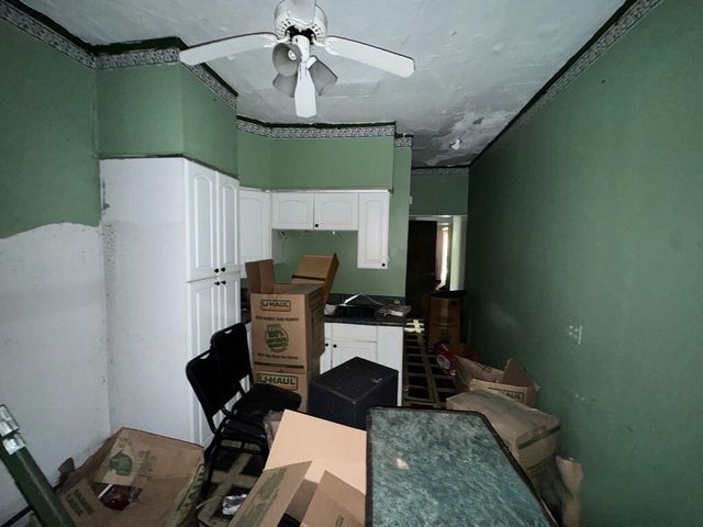 4038 W Adams Street, Chicago, IL 60624