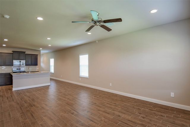 676 Capstone Circle, Granbury, TX 76048