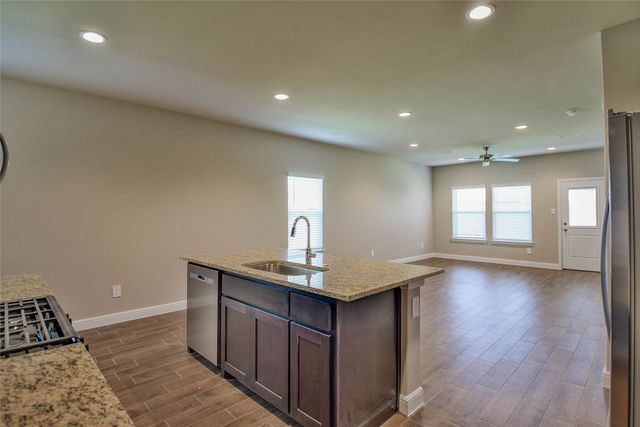 676 Capstone Circle, Granbury, TX 76048