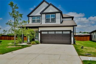 676 Capstone Circle, Granbury, TX 76048