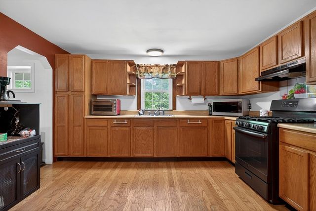 747 Hunting Creek Rd, Whitleyville, TN 38588