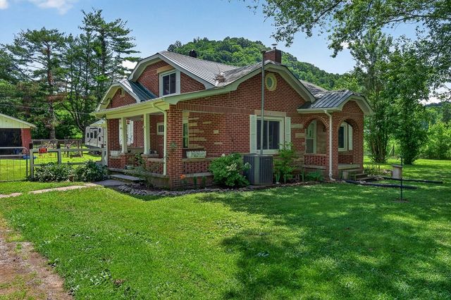 747 Hunting Creek Rd, Whitleyville, TN 38588