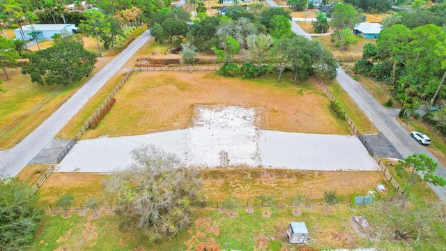 15743 99th Street N, West Palm Beach, FL 33412
