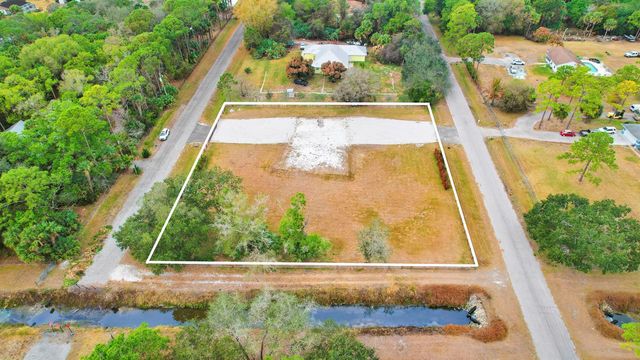 15743 99th Street N, West Palm Beach, FL 33412