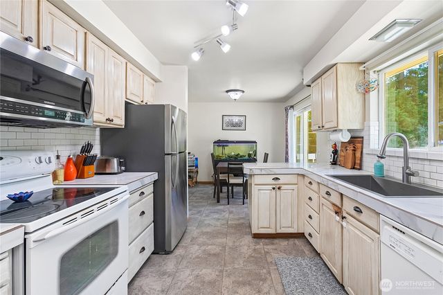 10668 Bethel Burley Road SE, Port Orchard, WA 98367