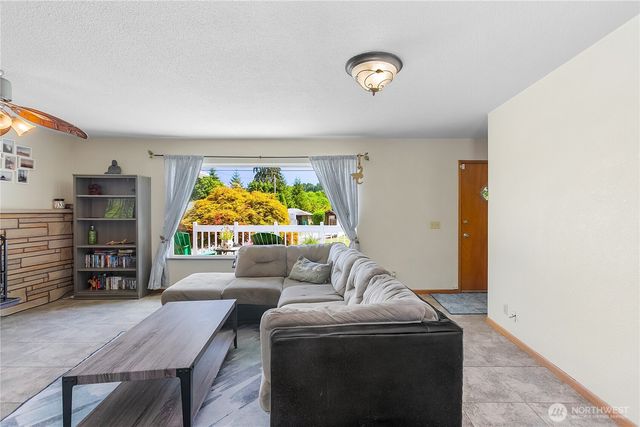 10668 Bethel Burley Road SE, Port Orchard, WA 98367