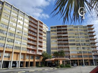 2025 NE 164th St 815, North Miami Beach, FL 33162
