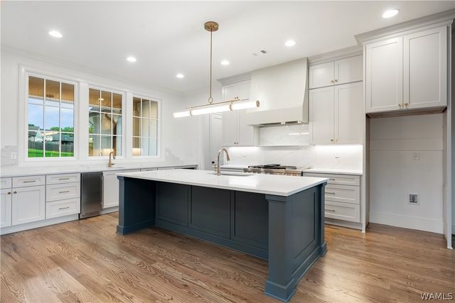 13881 Watercolor Pointe, Northport, AL 35475
